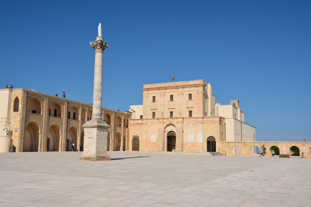 basilica-di-santa-maria-de-finibus-terrae-loro-chi