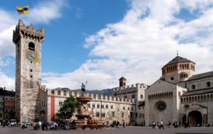 piazza-duomo-trento-loro-chi