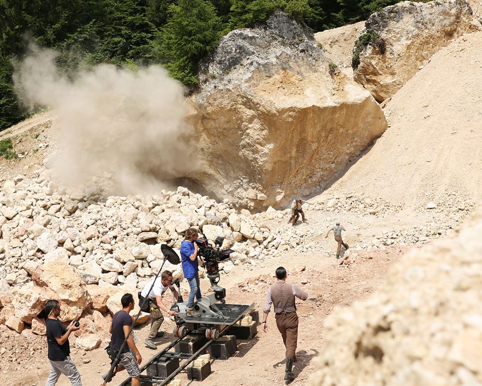 la-pelle-dell-orso-cava-italy-movie-walks