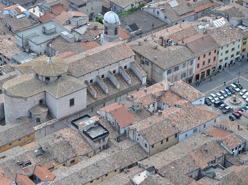 Cagli dall'alto