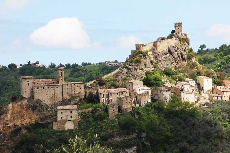 Castello di Roccascalegna